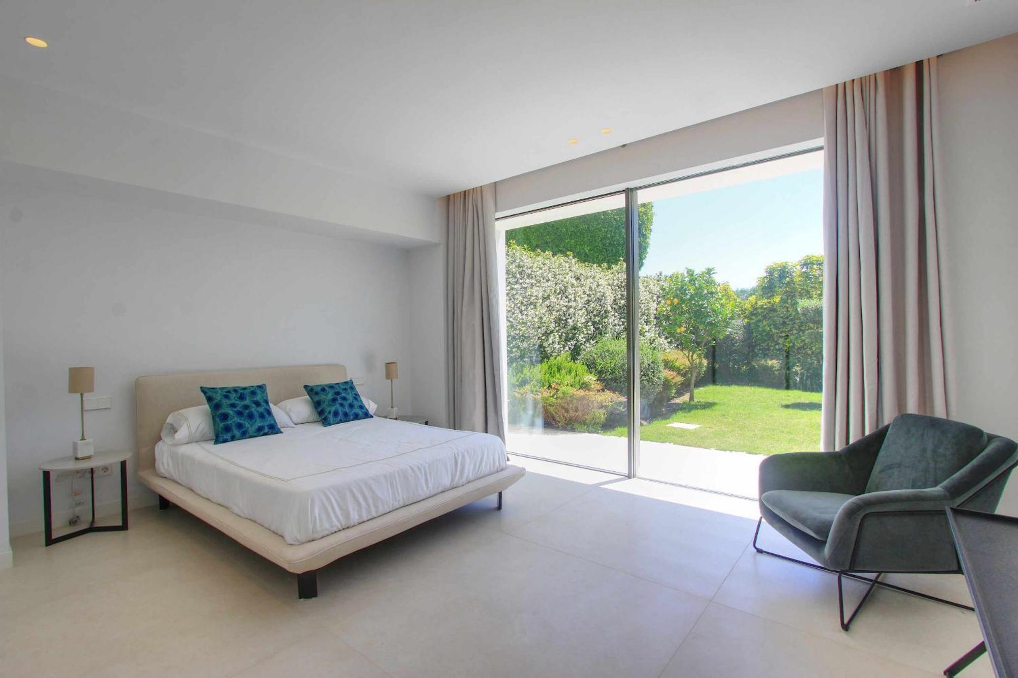 Villa Contemporary & Very Spacious Puerto Banus *