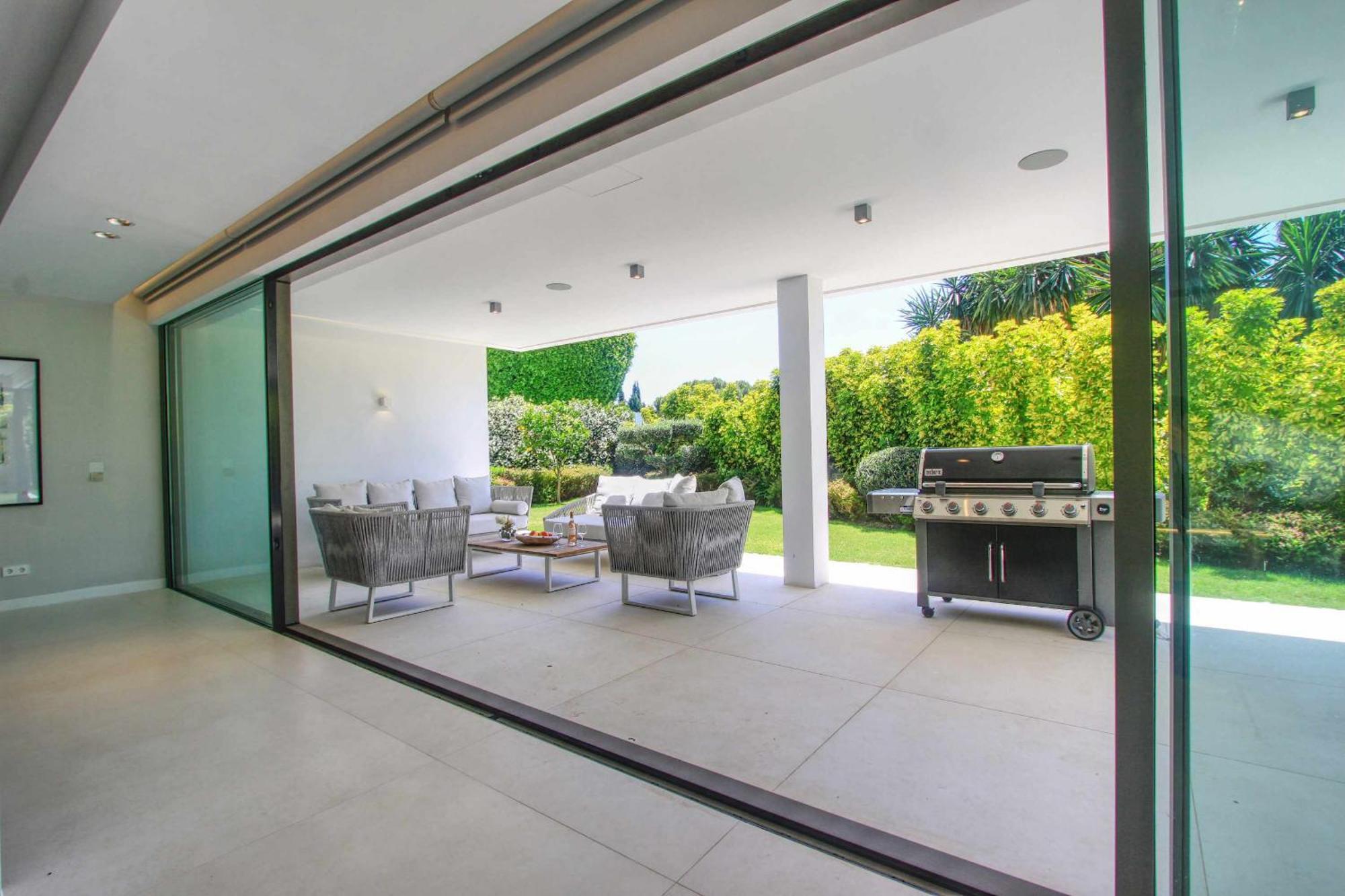 Contemporary & Very Spacious Puerto Banus * Marbella
