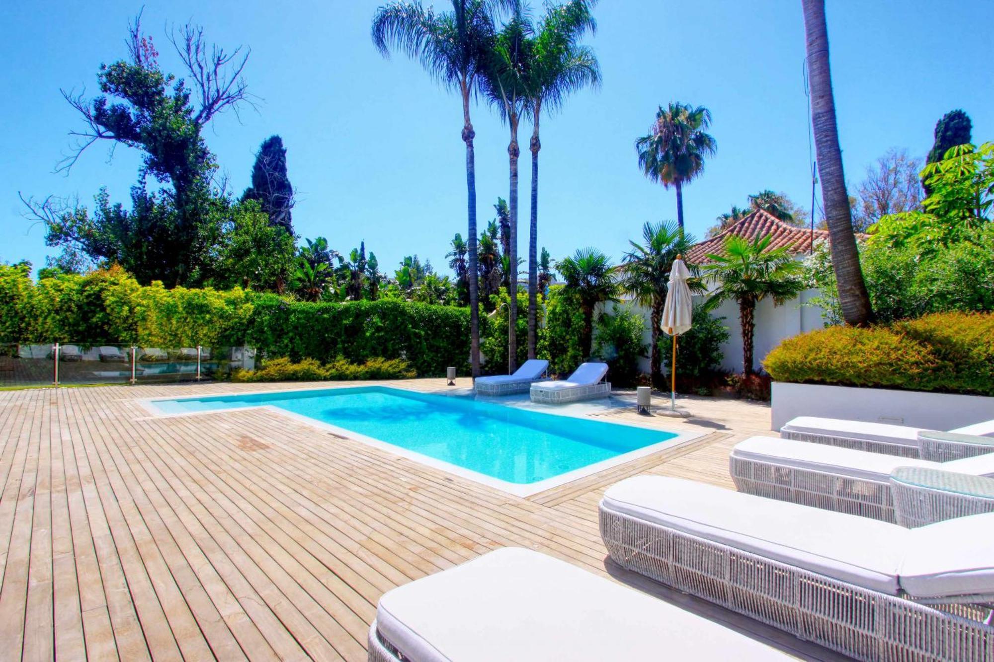 Contemporary & Very Spacious Puerto Banus Villa