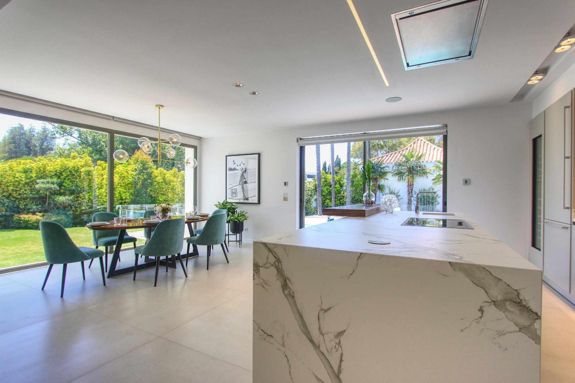 Contemporary & Very Spacious Puerto Banus