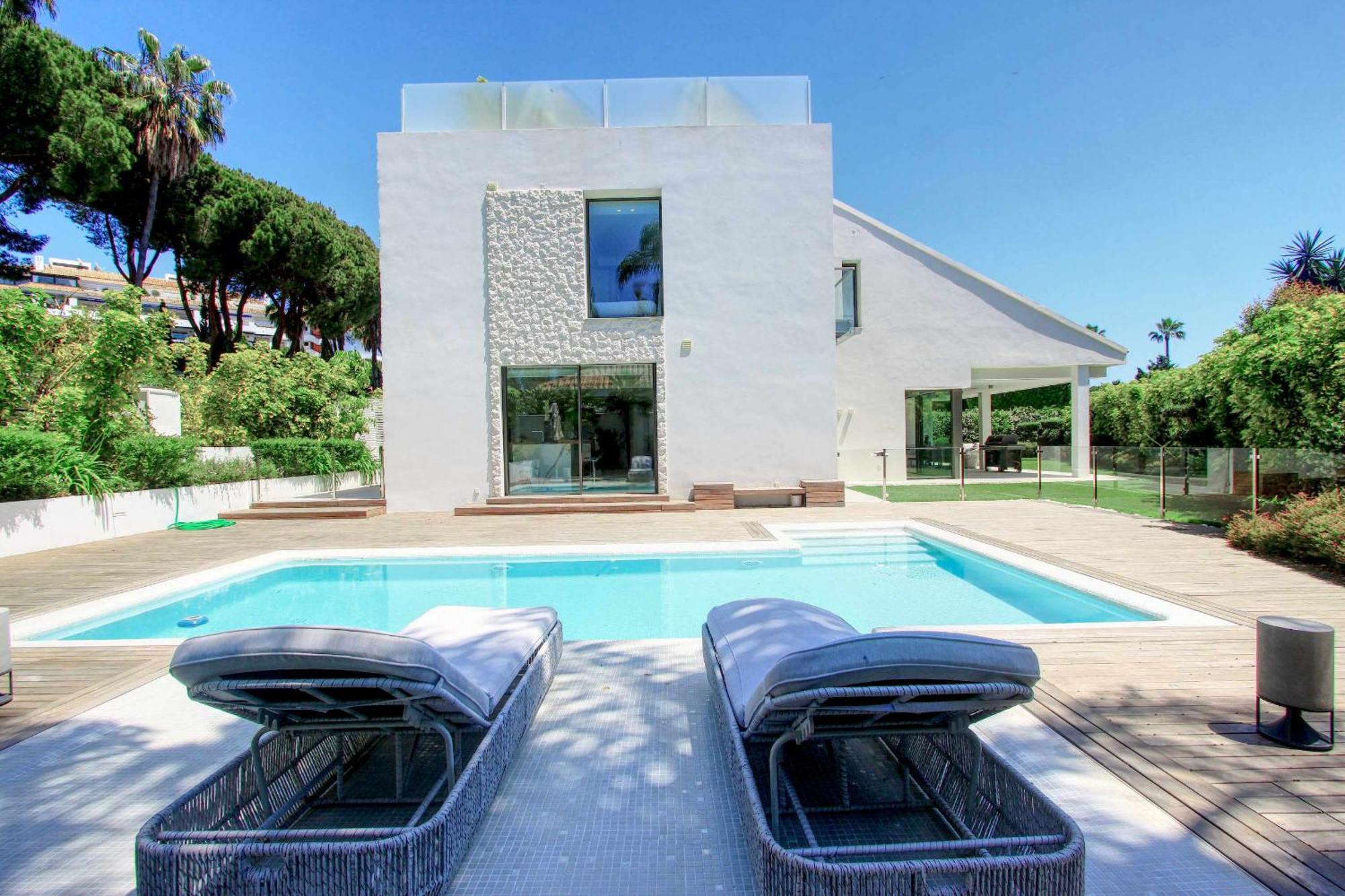 Villa Contemporary & Very Spacious Puerto Banus